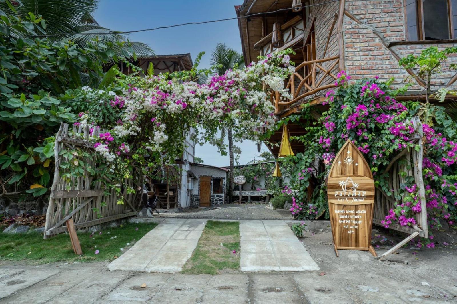 Hostal Rutamar Canoa Bagian luar foto